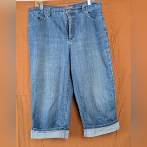 Gloria Vanderbilt Amanda Capri Jeans Size 14, Cuffs